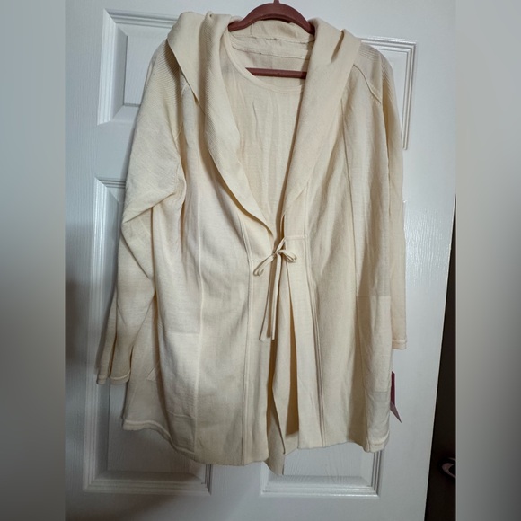 Tops - Cream Hooded Cardigan with Tie Front. Set of 2 items. 100% Wool.
